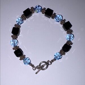 Chic Black and Blue Beaded Bracelet